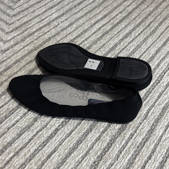 Knit flats - Picture 1 of 2